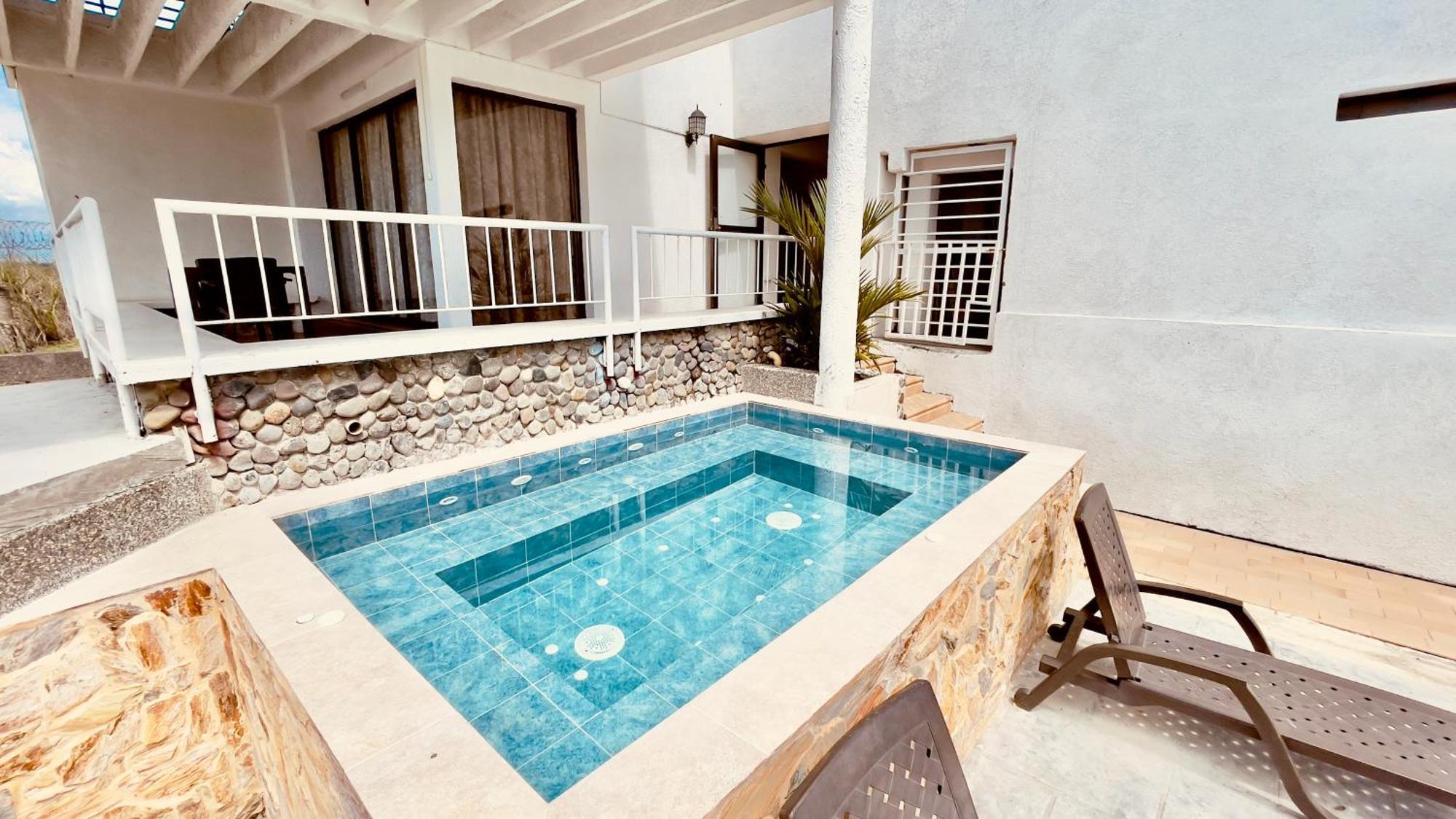 Loto Del Viento Hotel Cartago Ngoại thất bức ảnh